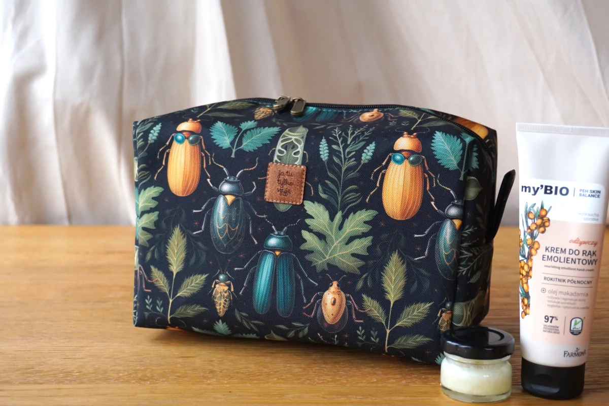 Kosmetyczka box: robaczywa