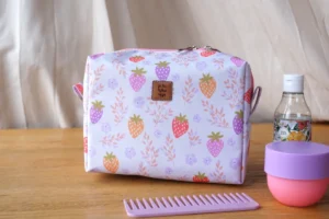 Kosmetyczka box: truskawkowa
