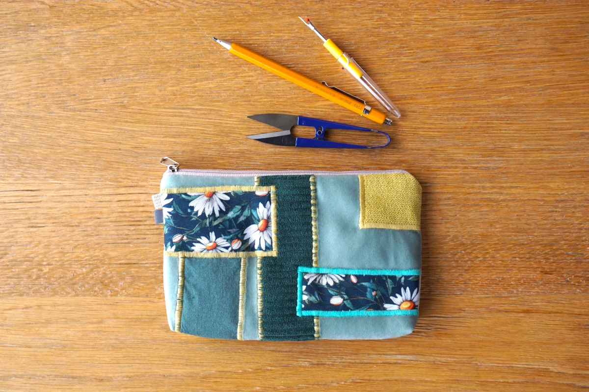 Kosmetyczka mała: stokrotkowa