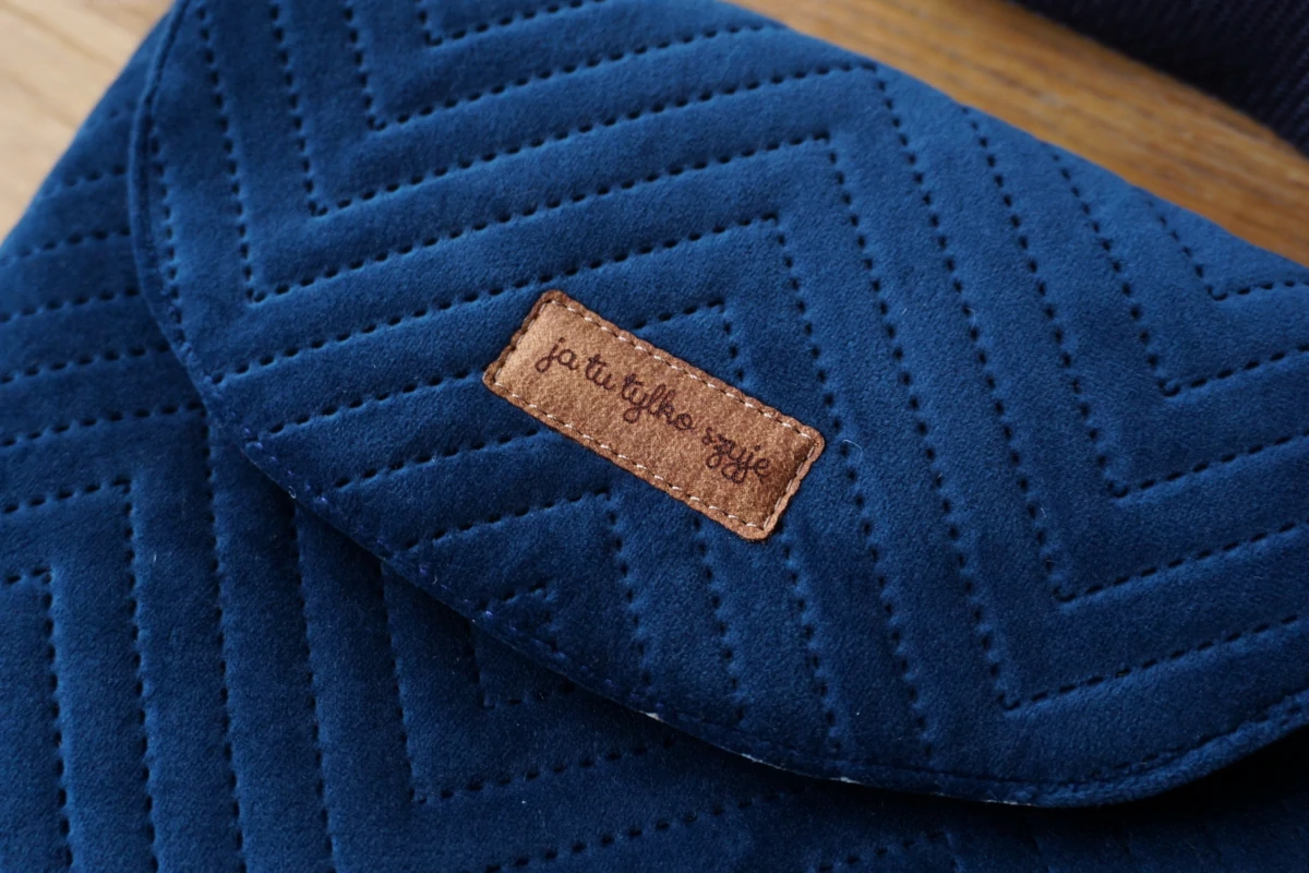 Nerkotorebunia: granatowa - obrazek 2